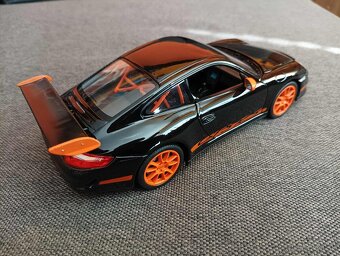 Porsche 911 GT3 RS (997) 1:24 Welly - 2