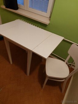 Stôl rozkladací a 3 stoličky - 2