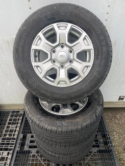 PREDÁM sadu 16" ALU disky Ford + letné pneumatiky NOKIAN - 2