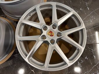 originál kolesa r21 5x130 Porsche 976 Panamera - 2