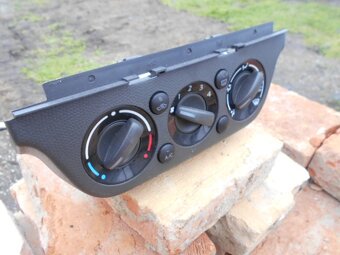 ovládač kúrenia na suzuki swift 1.3 - 2