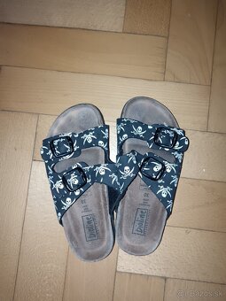 Kvalitné šľapky pre chlapca - 2