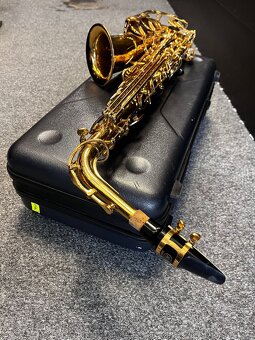 Saxafón Yamaha Yas E1 + kufor - 2