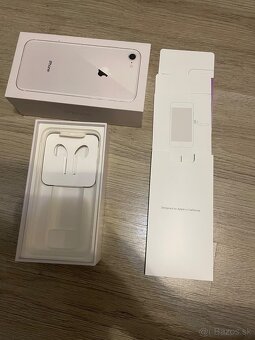 iPhone 8 krabička - 2