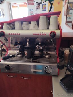 Profesionálny kávovar - 2