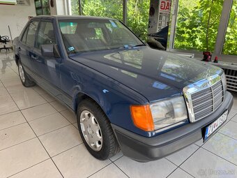 Mercedes-Benz 200 124 - 2