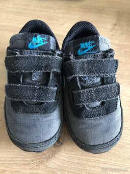 Tenisky Nike 22 - 2