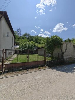 Dvojpodlažný rodinný dom na predaj - 2