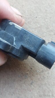 Predám potenciometer pedálu Toyota 89281-47010 - 2
