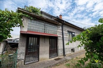 Rodinný dom s veľkým pozemkom na rekonštrukciu - 2