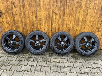 Predám zimné gumy značky Hankook, rozmer 185/65 R15. - 2