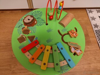 Montessori hraci stolik - 2
