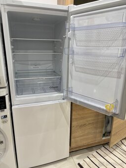 Chladnička s mraznickov BEKO - 2