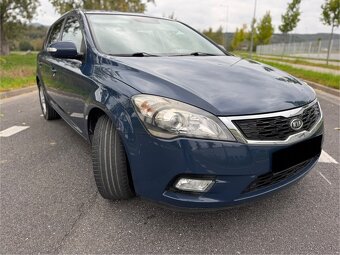 Kia Ceed 1.4 16V Exclusive Nová STK - 2