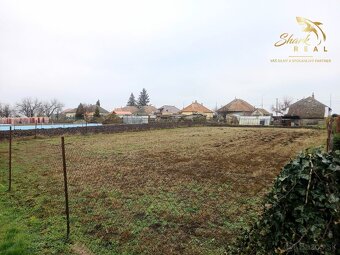Stavebný pozemok na predaj - 2