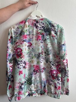 Krásna dámska Mohito bunda - 2