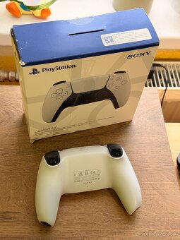 Ovládač na Playstation 5 - 2