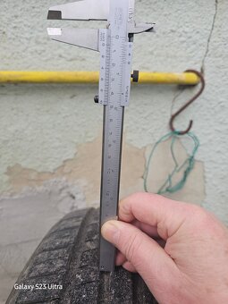 Predám letné pneu 225x55R17 - 2