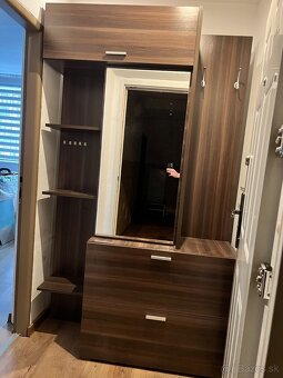 Vešiaková stena - 2