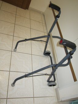 Dvoj-kolesový  ROLÁTOR - NOVÝ - 2