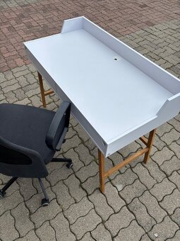 Predám PC stôl a kancelársku stoličku - 2