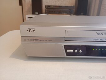 videorekordér JVC HR-V610E - 2