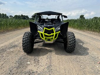 Can Am Maverick X3 XRS TURBO RR 2023 na bielych ŠPZ - 2