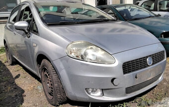 FIAT GRANDE PUNTO 1.3 JTD 2007 predám TRYSKY 0445110183, mot - 2