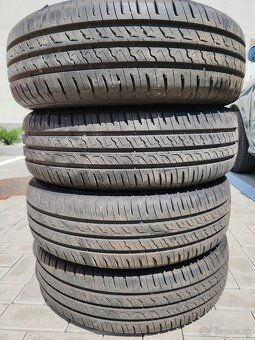 195/65 R15 Barum Bravuris 5HM letne - 2