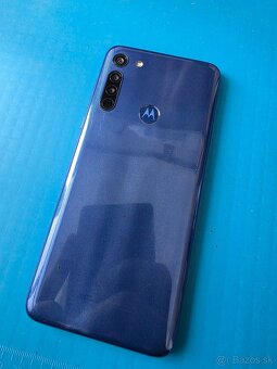 Moto G8 - 2