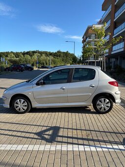 Predám Peugeot 206 1.1 Benzín - 2