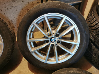 BMW 3 (G20) - originál 17" alu s letnými pneu 6+mm DOT 22 - 2