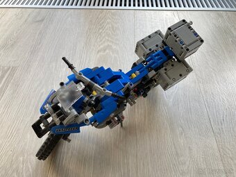 LEGO® Technic BMW R 1200 GS Adventure - 2