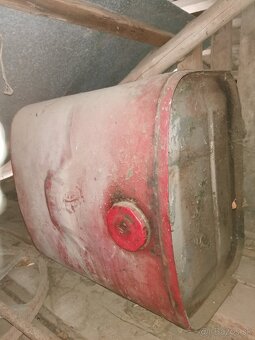 Predám nádrž Zetor - 2