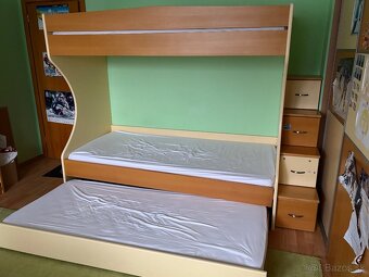 3-lozkova poschodova postel - 2