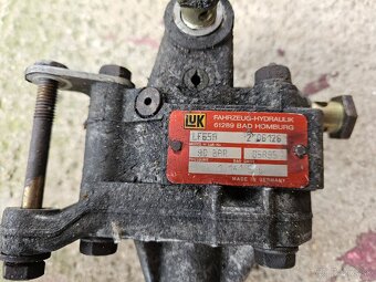 Bmw e36 servo čerpadlo - 2