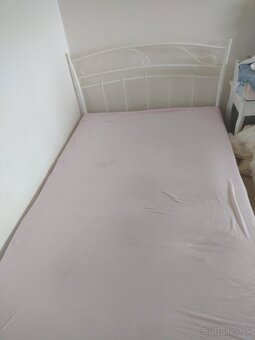 Predám posteľ s roštom - 2