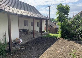 Predaj Dvoch Rodinných domov v obci Padarovce . - 2