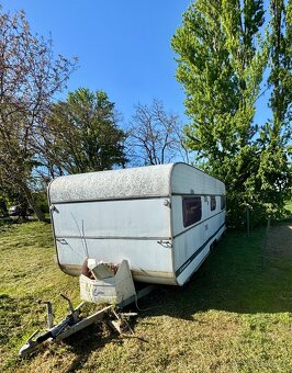 Karavan bez papierov - 2