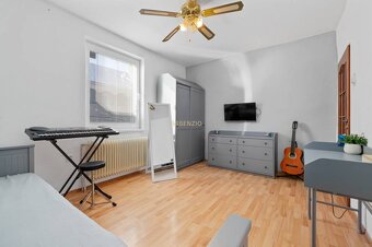 ASSENZIO - EXKLUZÍVNE - PREDAJ - 5 IZBOVÝ RODINNÝ DOM 157 M2 - 2