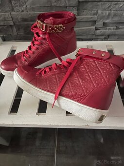 Guess v.38 - 2