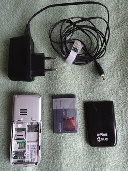 Predám jednoduchý DUAL SIM mobil MYPHONE s nabíjačkou - 2