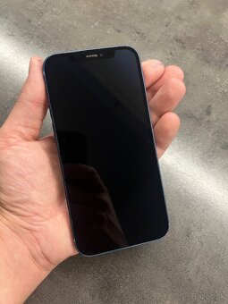 Predam Iphone 12 64gb modry - 2