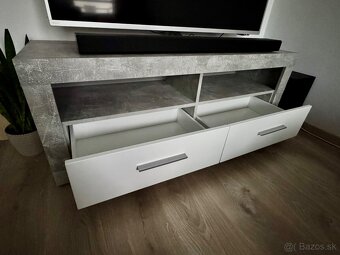 Komoda pod TV - 2