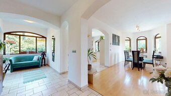 Prievoz - 6izb. RD s bazénom a vnútornou garážou - 2