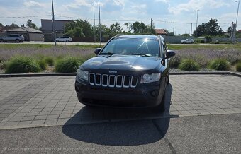 Predám Jeep Compass 2L benzin 4X4 - 2