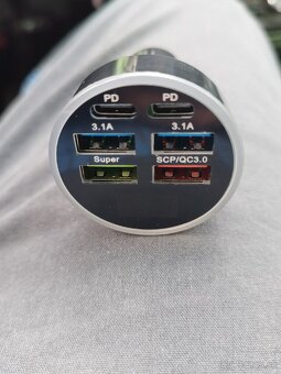 NABIJACKA DO AUTA 120W - 2
