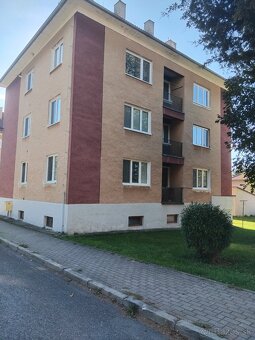 Predaj 4-izbový byt+ murovaná garáž Pliešovce - 2