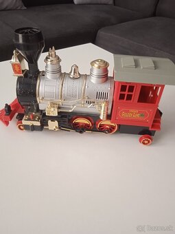 Vlakový rušeň a smetiarske auto - 2