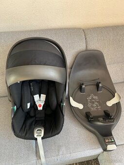 Cybex vajíčko a základna isofix - 2